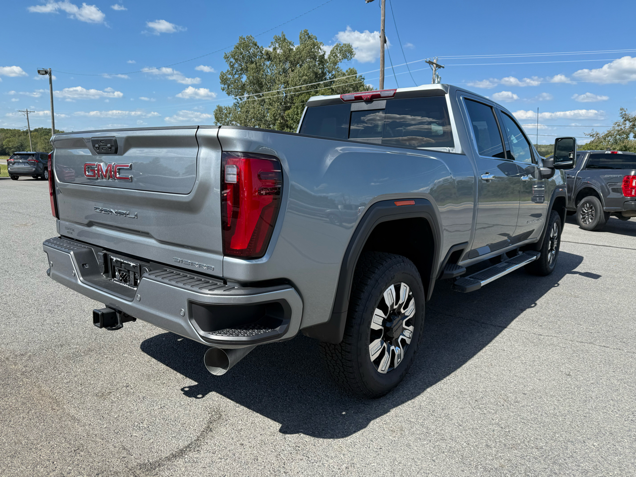 GMC Sierra 3500HD Denali Crew Cab 4WD 2025 GMC Sierra 3500HD Denali Crew Cab 4WD 2025