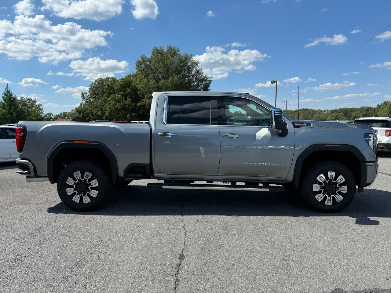 GMC Sierra 3500HD Denali Crew Cab 4WD 2025 GMC Sierra 3500HD Denali Crew Cab 4WD 2025