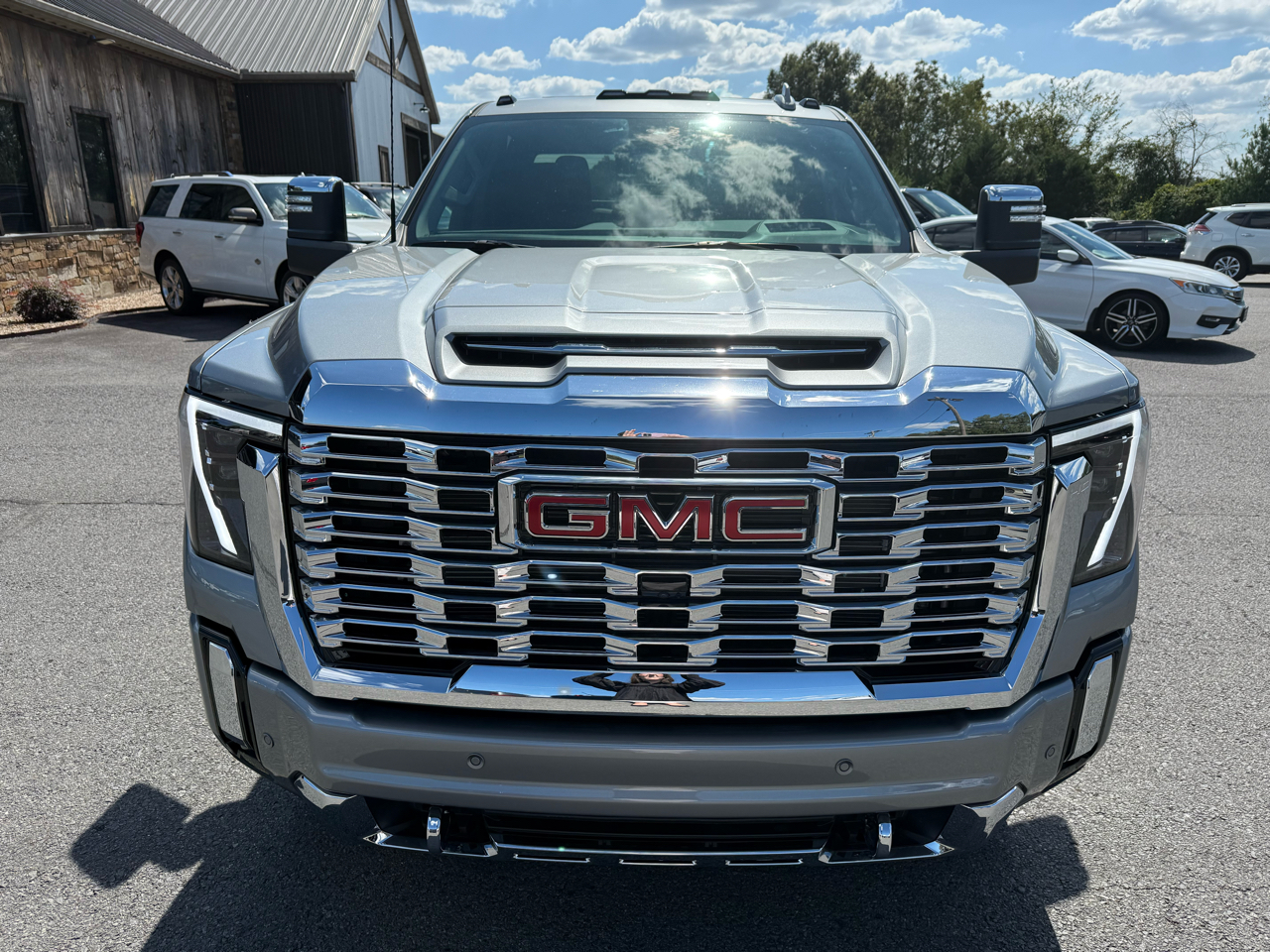 GMC Sierra 3500HD Denali Crew Cab 4WD 2025 GMC Sierra 3500HD Denali Crew Cab 4WD 2025