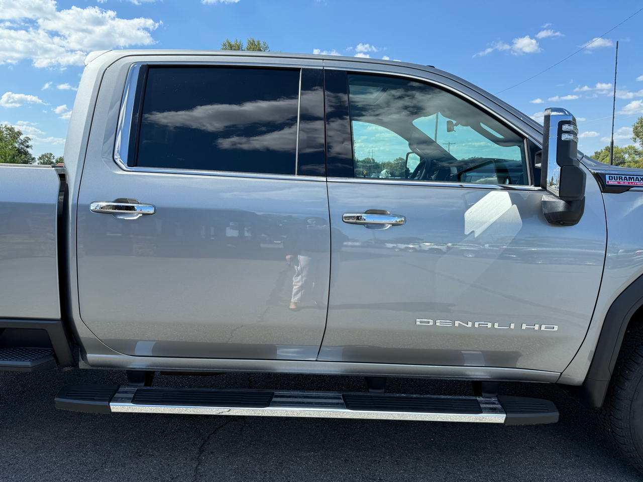 GMC Sierra 3500HD Denali Crew Cab 4WD 2025 GMC Sierra 3500HD Denali Crew Cab 4WD 2025