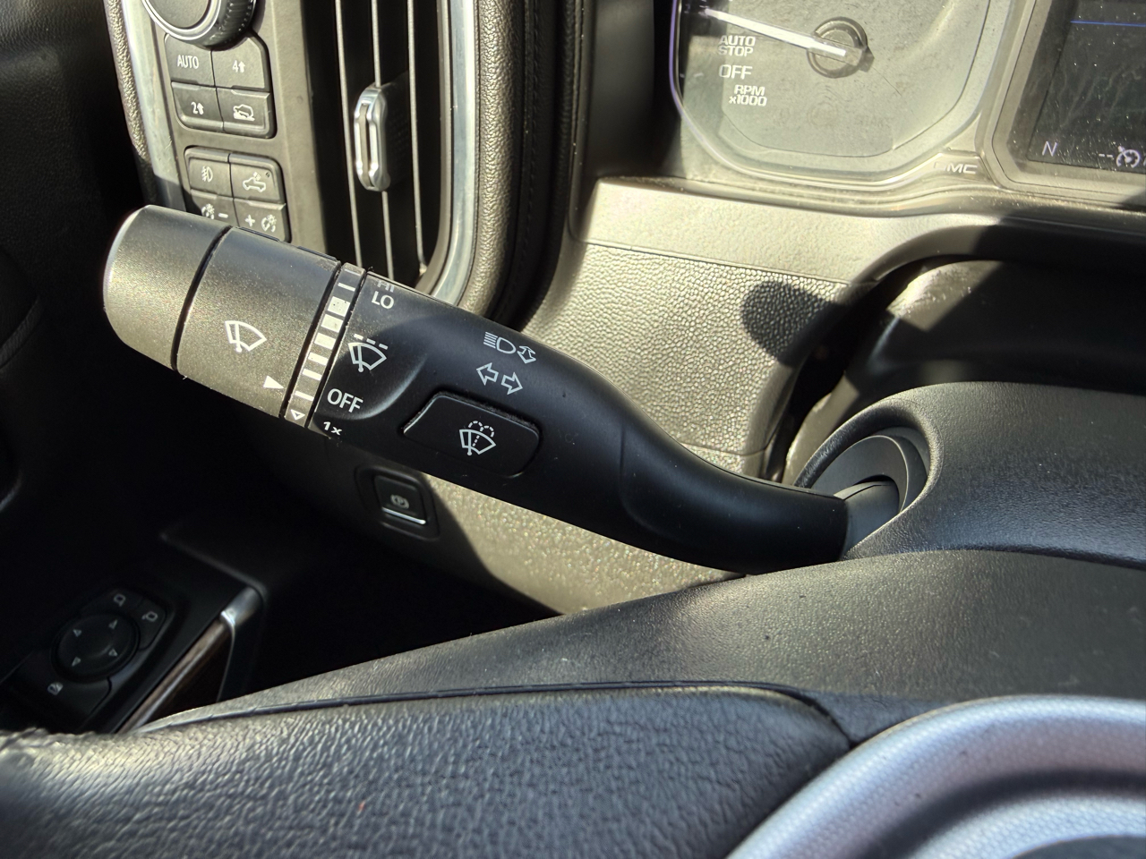 GMC Sierra 1500 Elevation Double Cab 4WD 2019