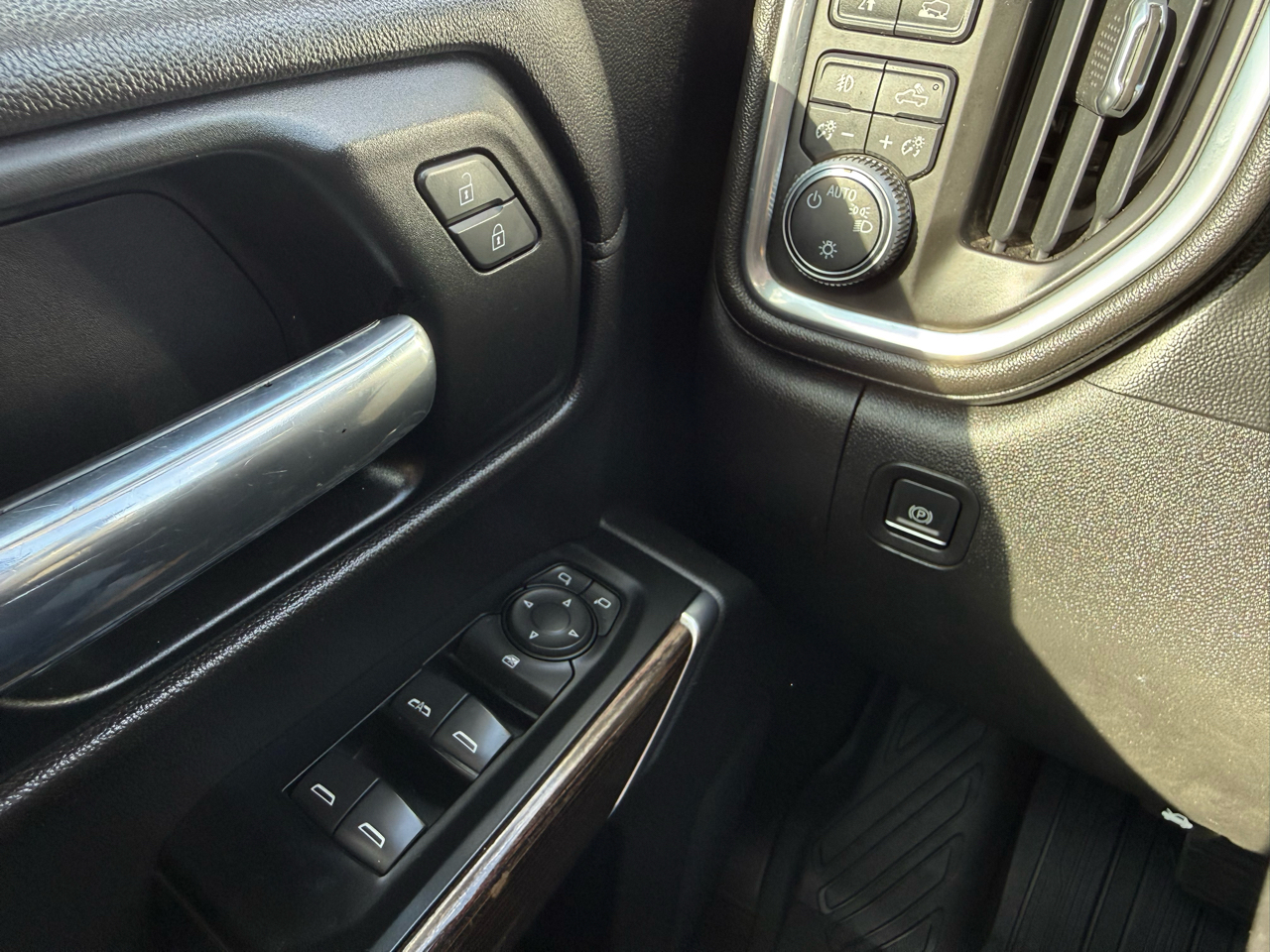 GMC Sierra 1500 Elevation Double Cab 4WD 2019