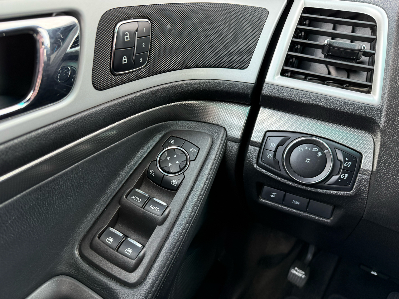 Ford Explorer Sport 4WD 2015