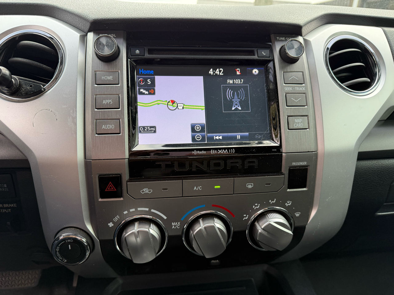 Toyota Tundra SR5 5.7L V8 FFV CrewMax 4WD 2017 Toyota Tundra SR5 5.7L V8 FFV CrewMax 4WD 2017