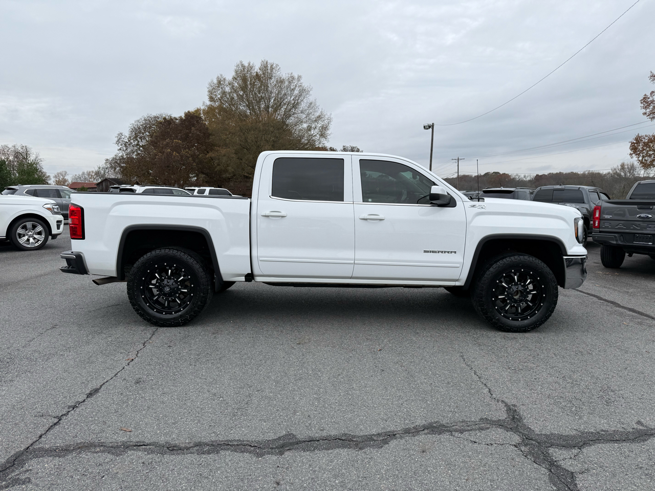 GMC Sierra 1500 SLE Crew Cab 4WD 2018