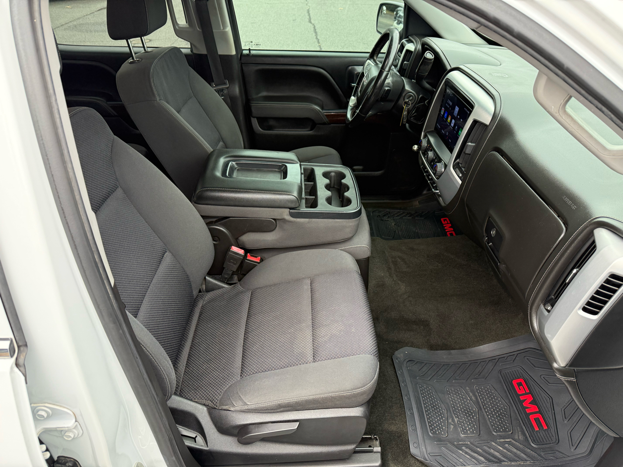 GMC Sierra 1500 SLE Crew Cab 4WD 2018