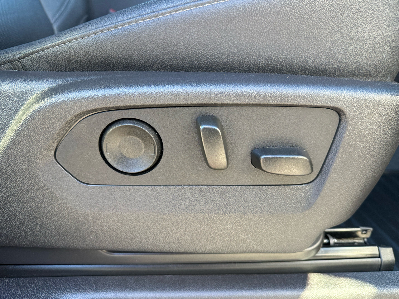 Chevrolet Silverado 3500HD LTZ Crew Cab 4WD 2025