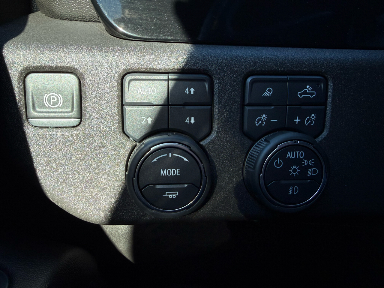 Chevrolet Silverado 3500HD LTZ Crew Cab 4WD 2025