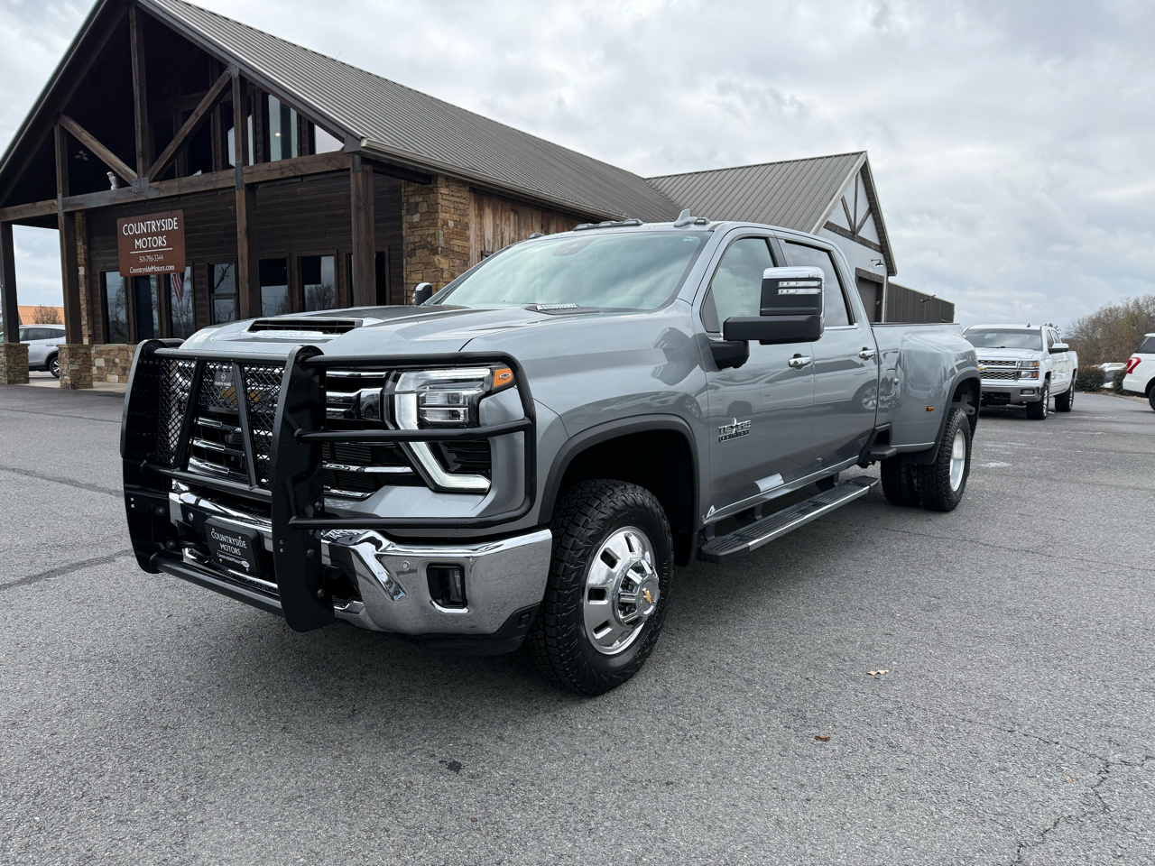 Chevrolet Silverado 3500HD LTZ Crew Cab 4WD 2025