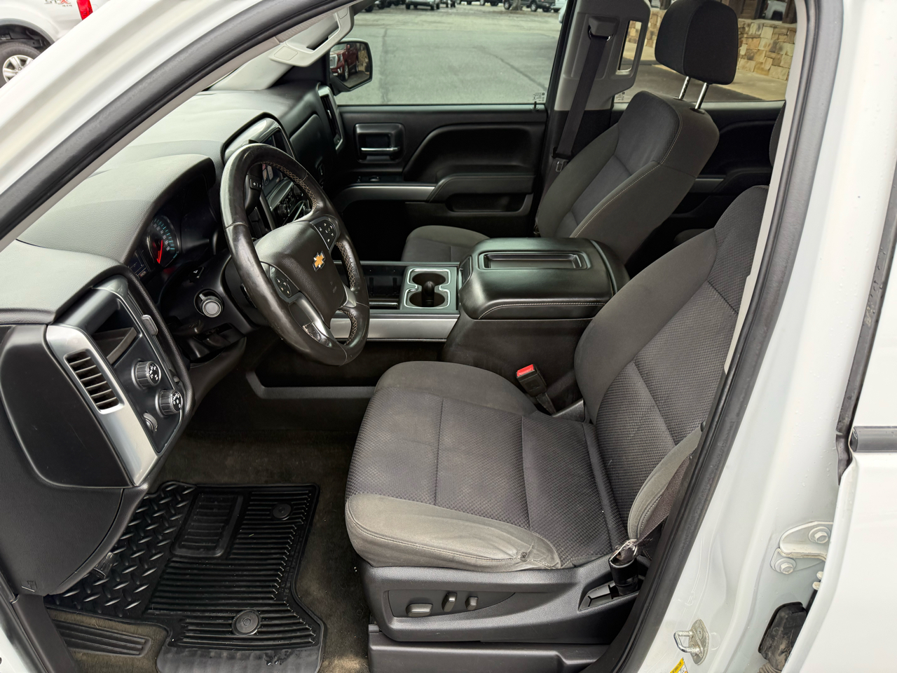 Chevrolet Silverado 1500 LT Crew Cab 4WD 2015