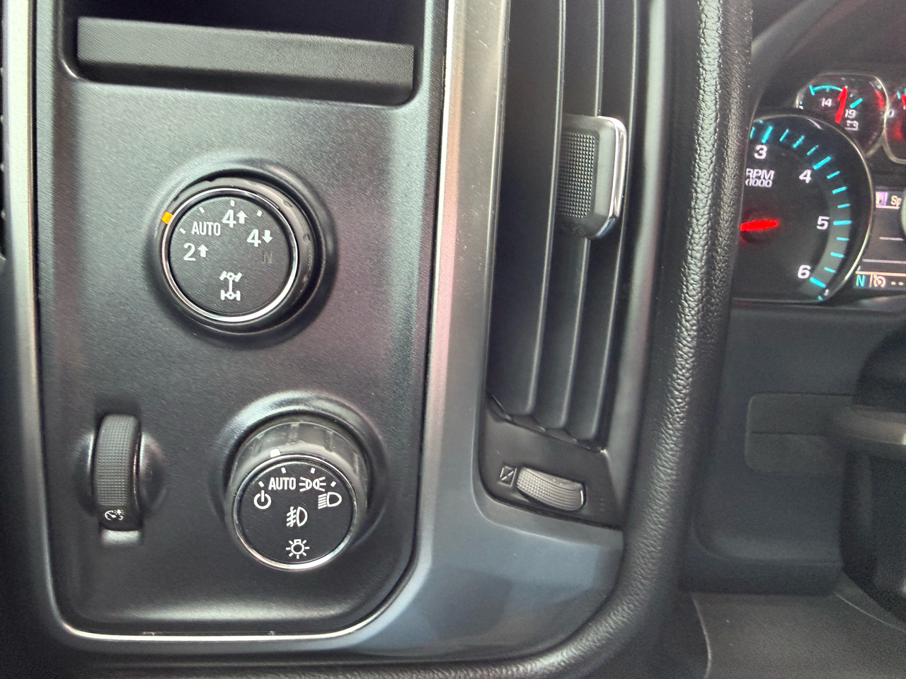 Chevrolet Silverado 1500 LT Crew Cab 4WD 2015