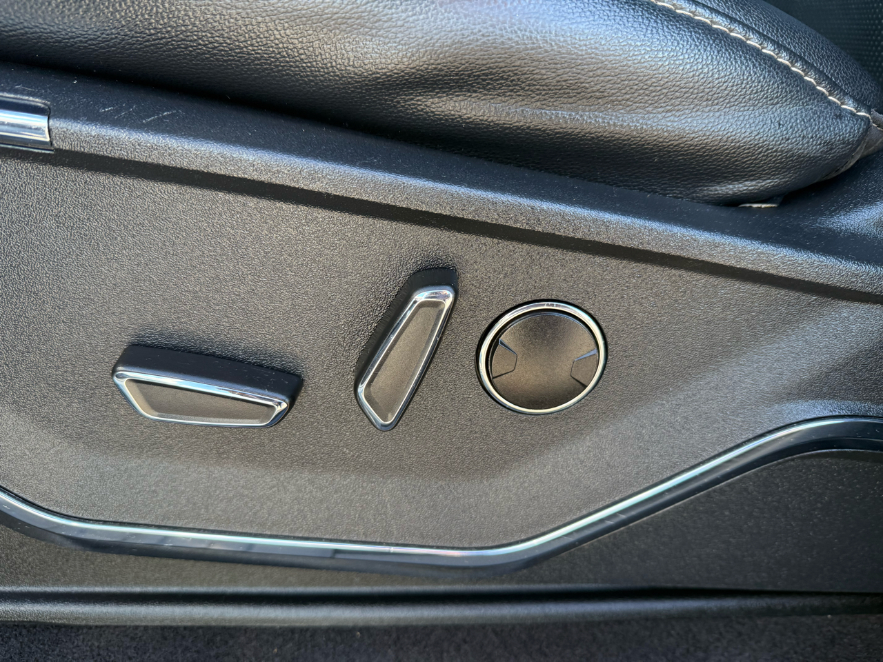 Ford F-150 Lariat SuperCrew 4WD 2023