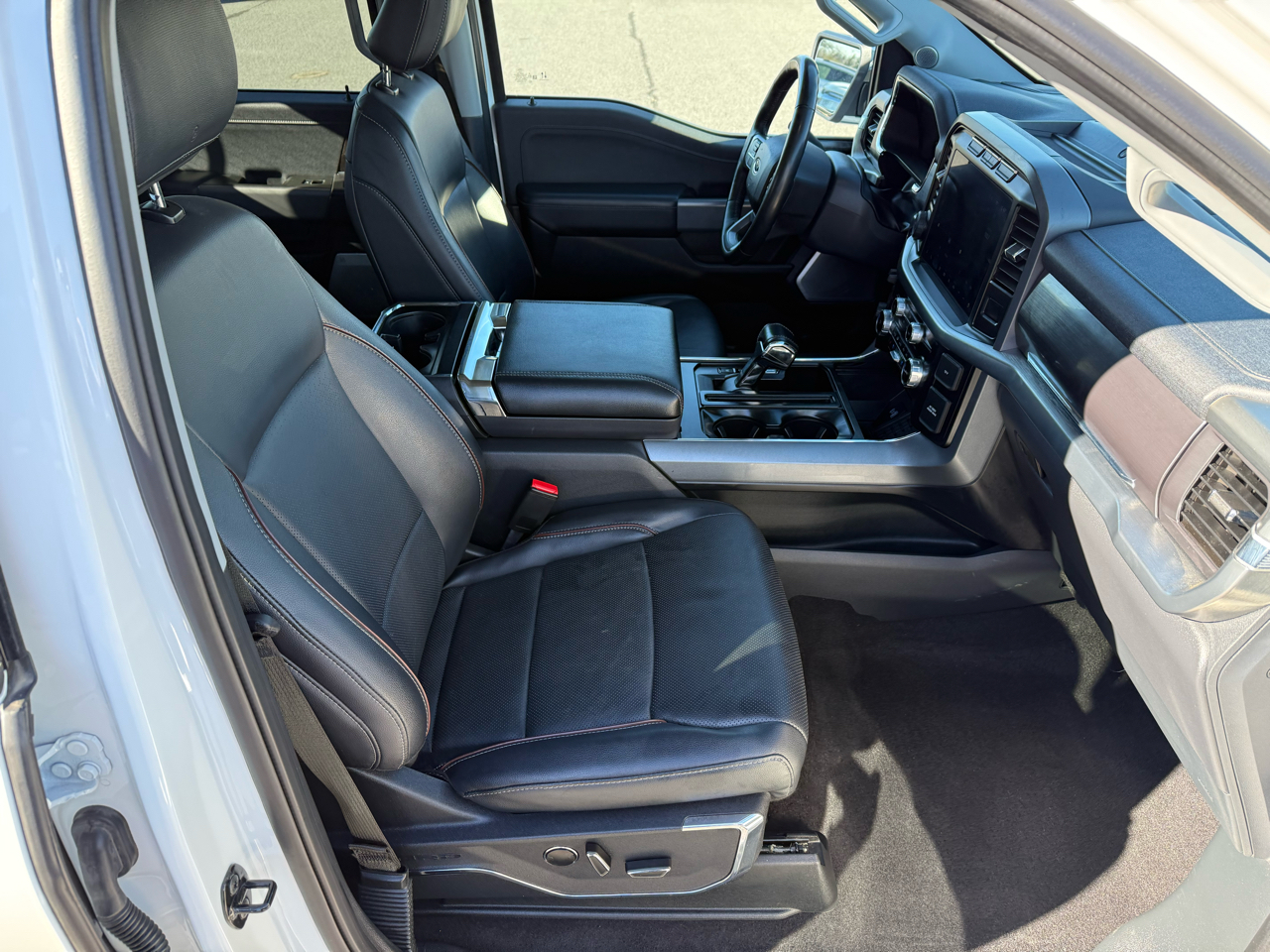 Ford F-150 Lariat SuperCrew 4WD 2023