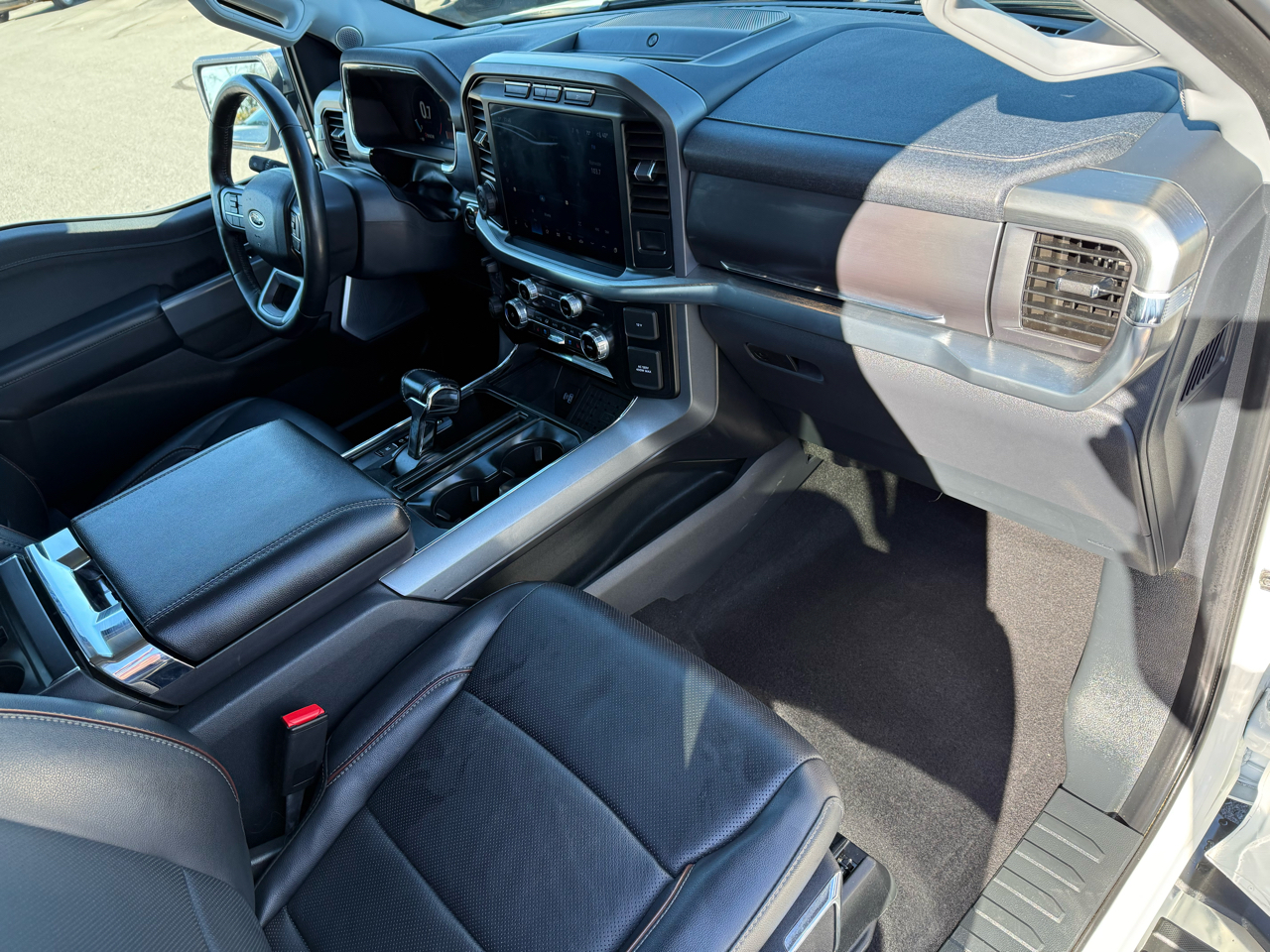 Ford F-150 Lariat SuperCrew 4WD 2023