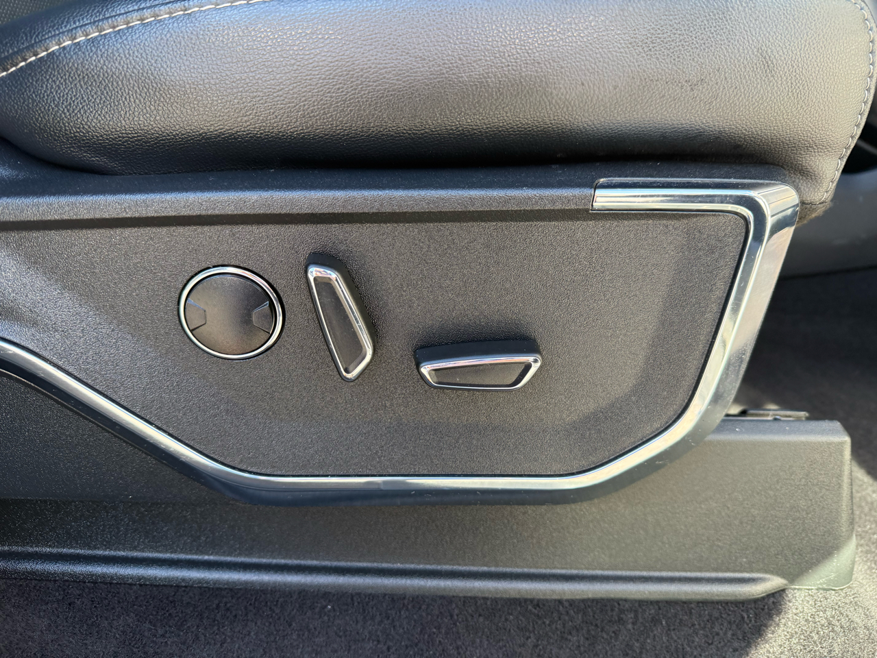 Ford F-150 Lariat SuperCrew 4WD 2023