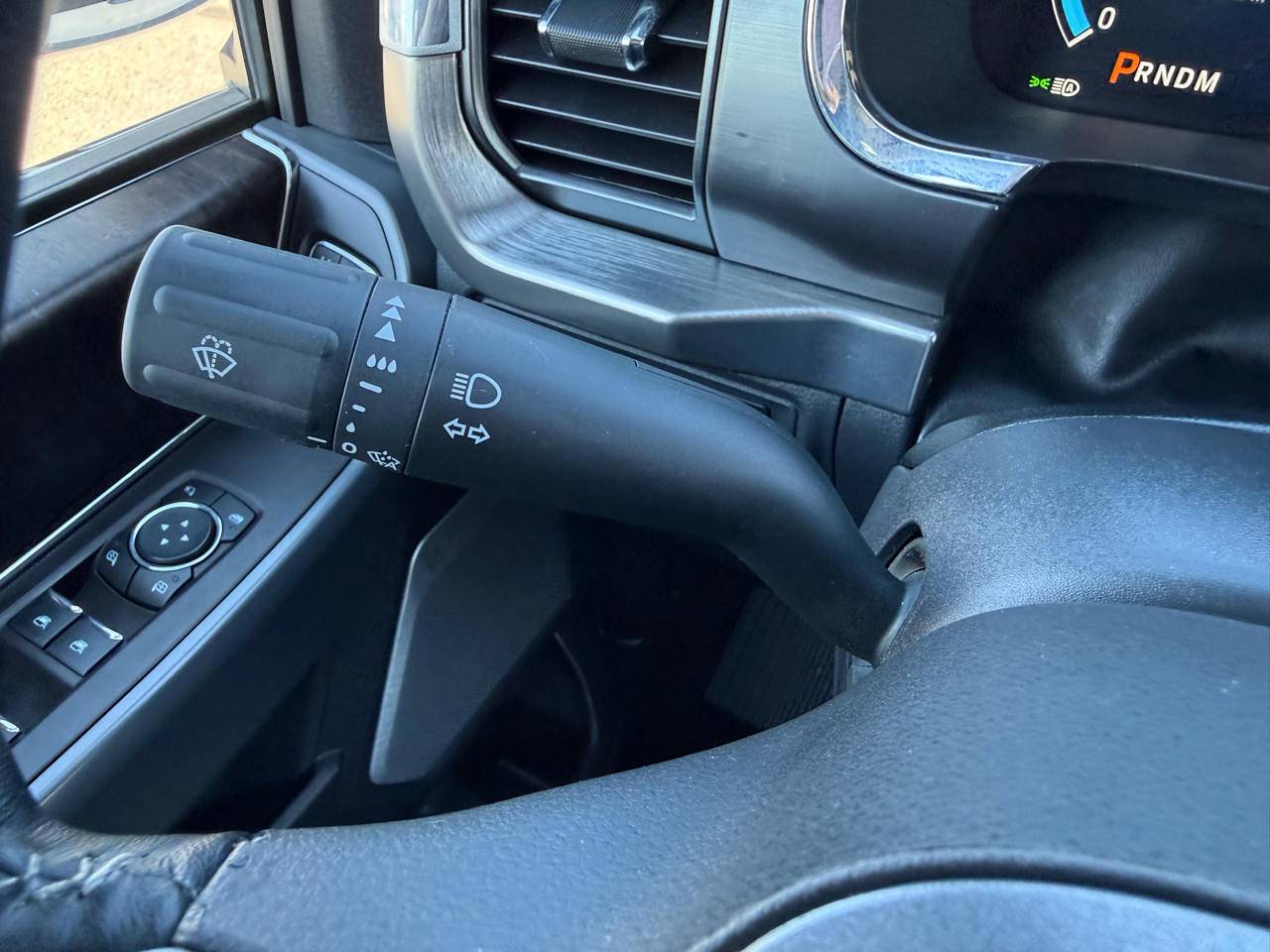 Ford F-150 Lariat SuperCrew 4WD 2023