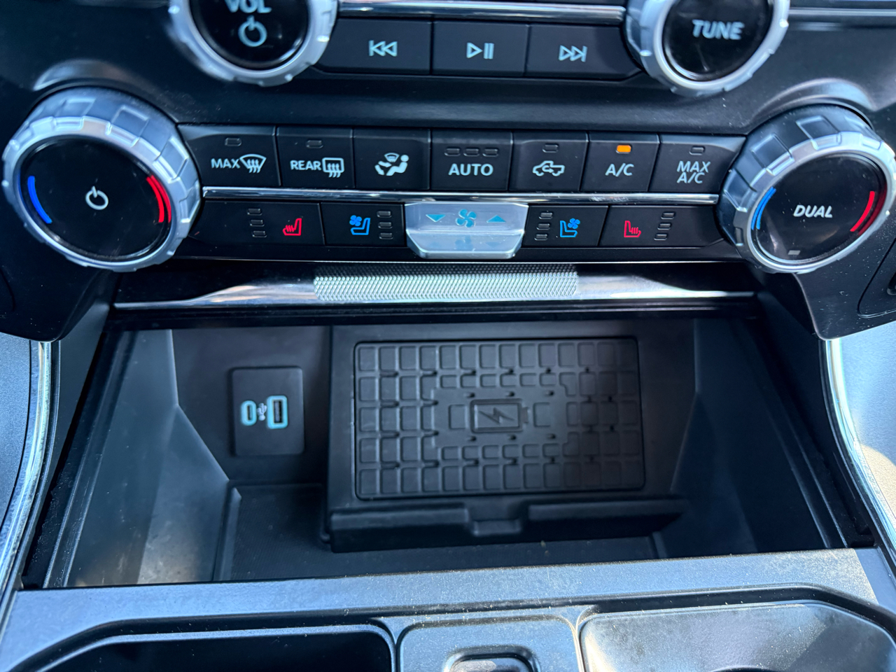 Ford F-150 Lariat SuperCrew 4WD 2023