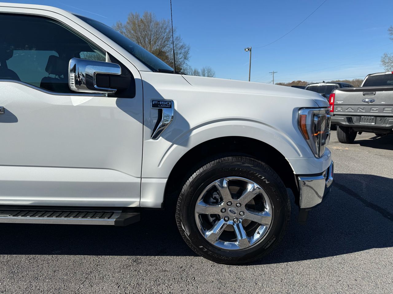 Ford F-150 Lariat SuperCrew 4WD 2023