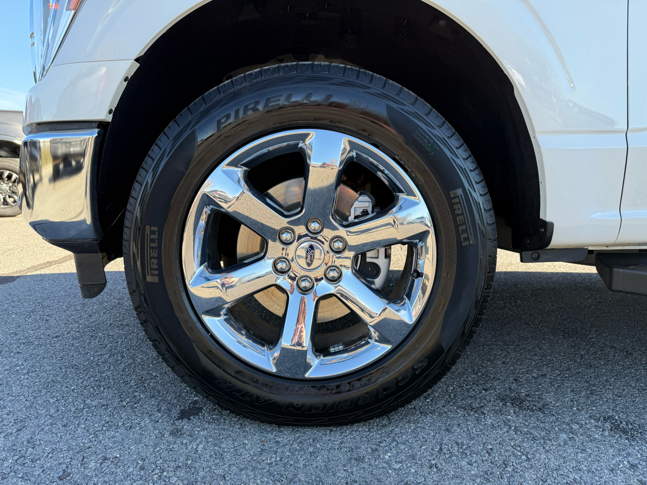 Ford F-150 Lariat SuperCrew 4WD 2023