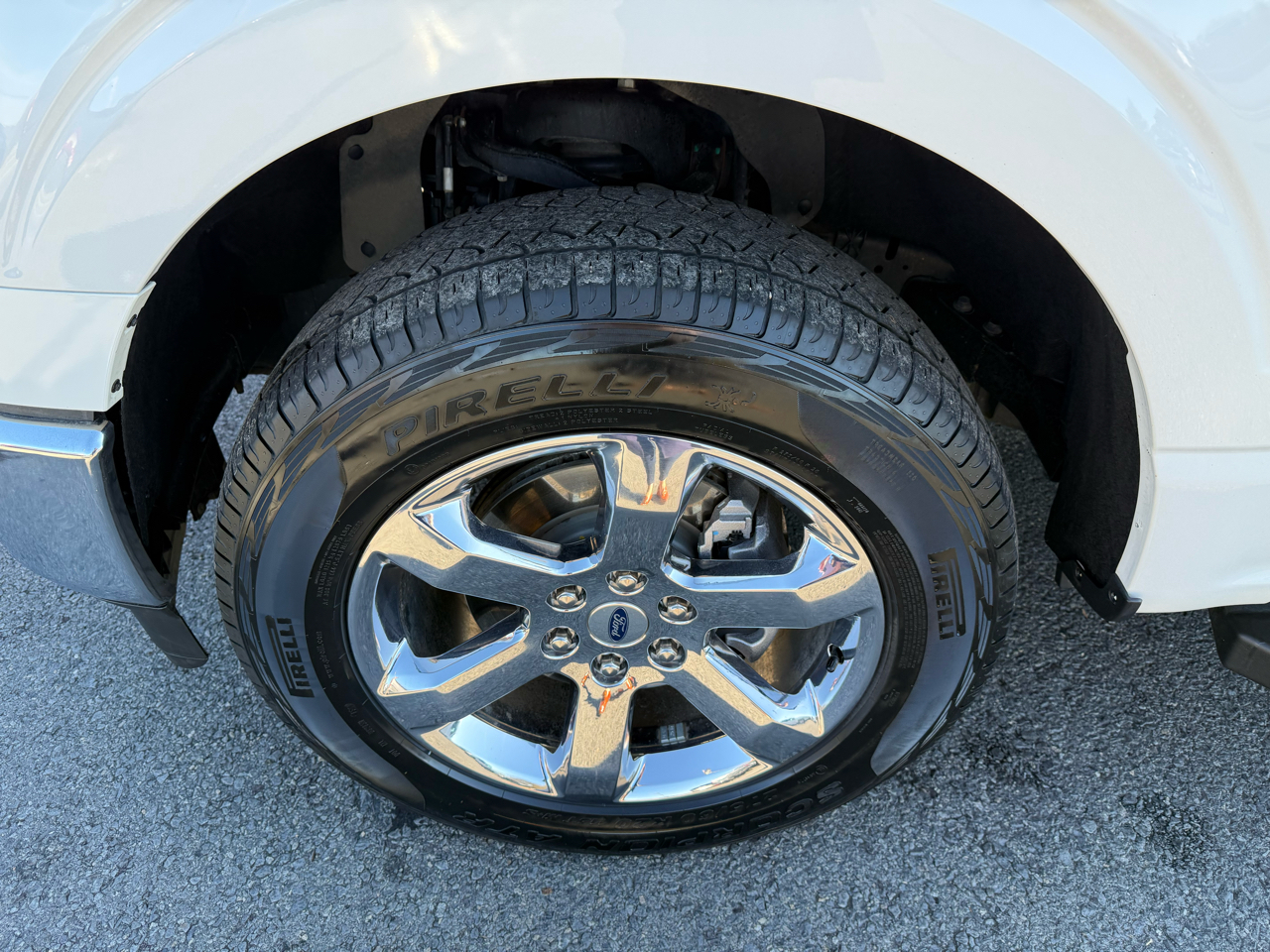 Ford F-150 Lariat SuperCrew 4WD 2023