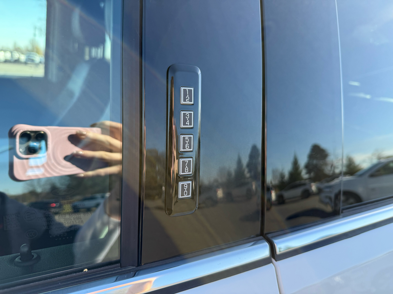 Ford F-150 Lariat SuperCrew 4WD 2023