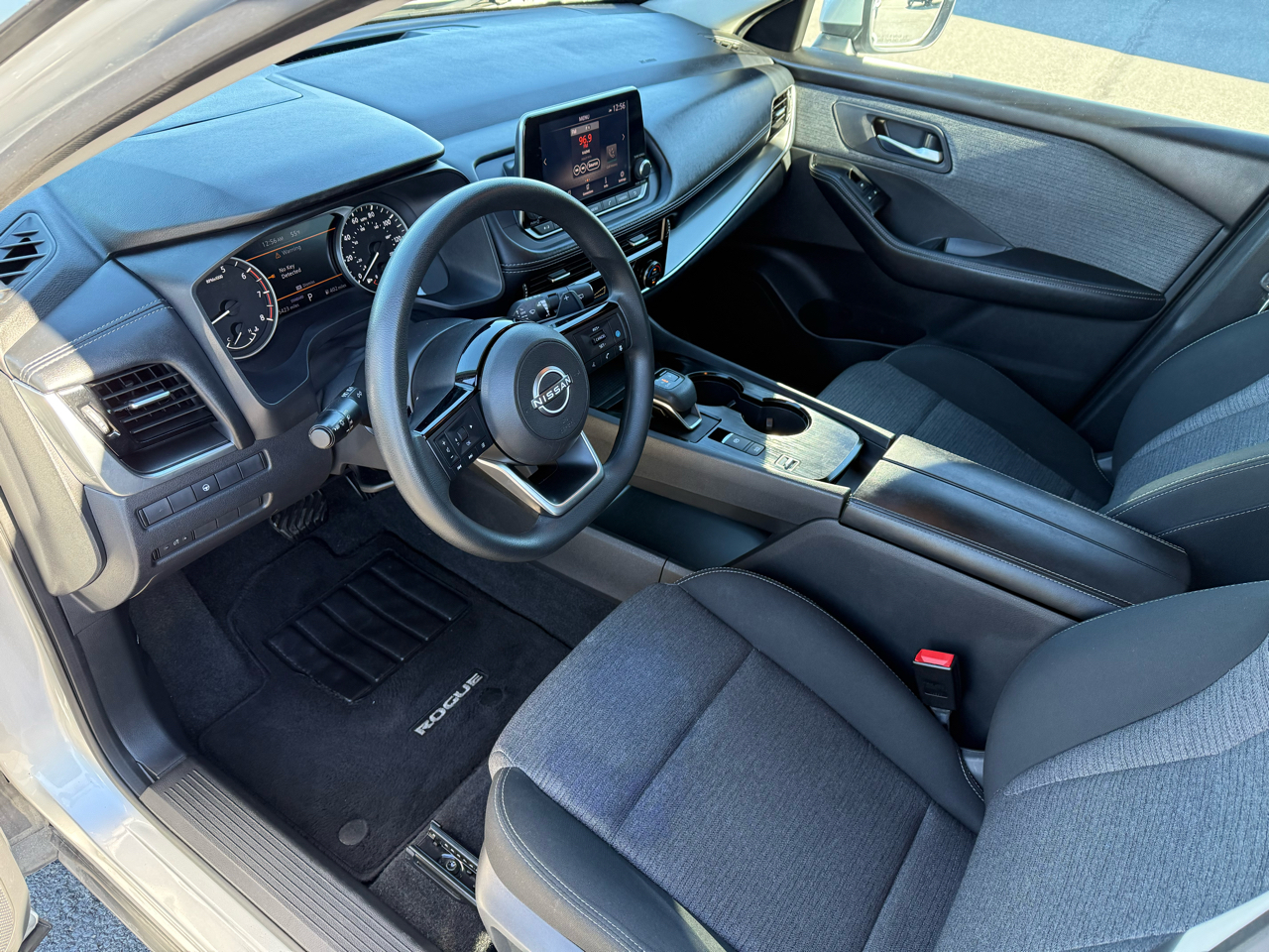 Nissan Rogue SV 2022