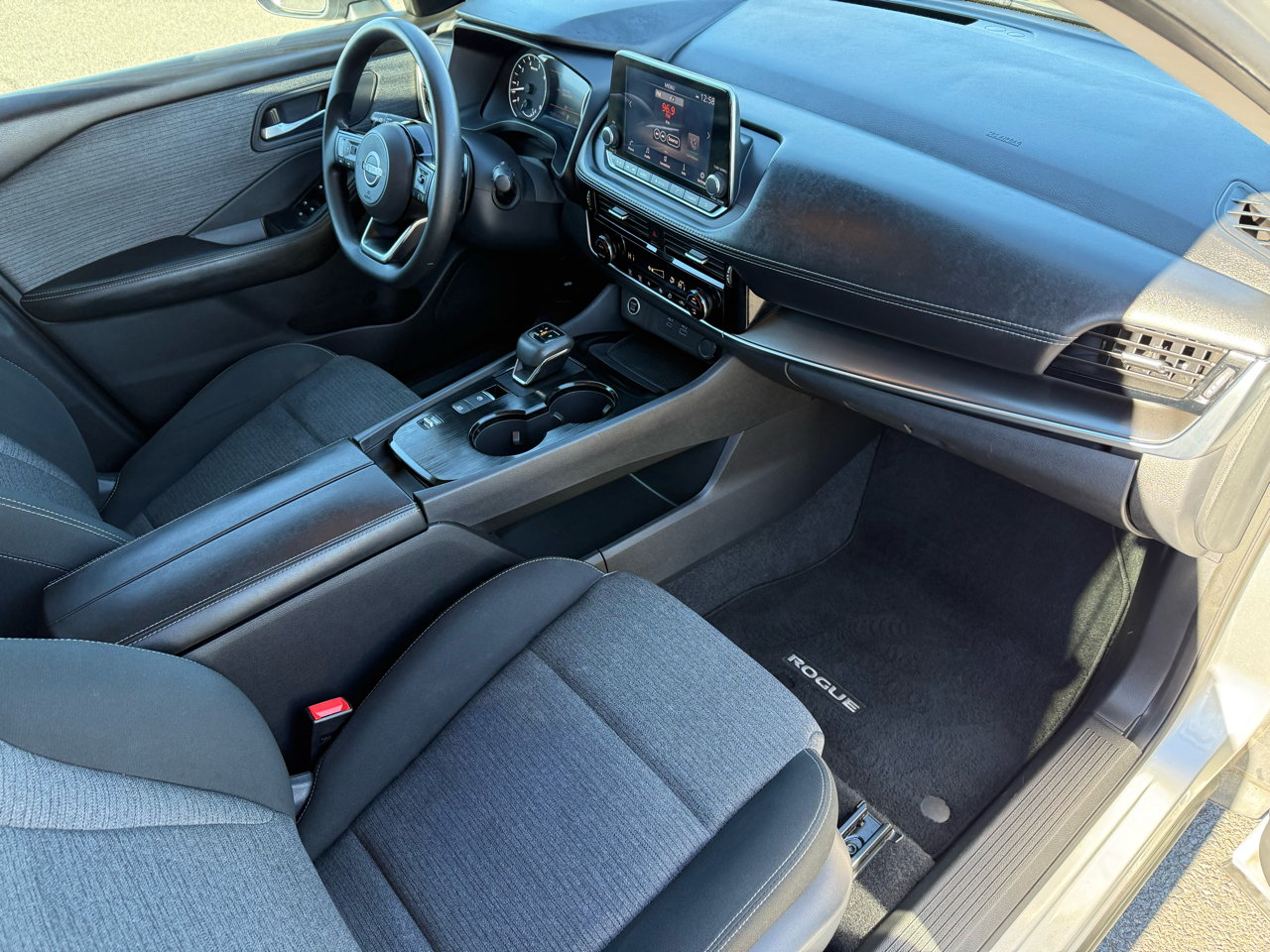 Nissan Rogue SV 2022