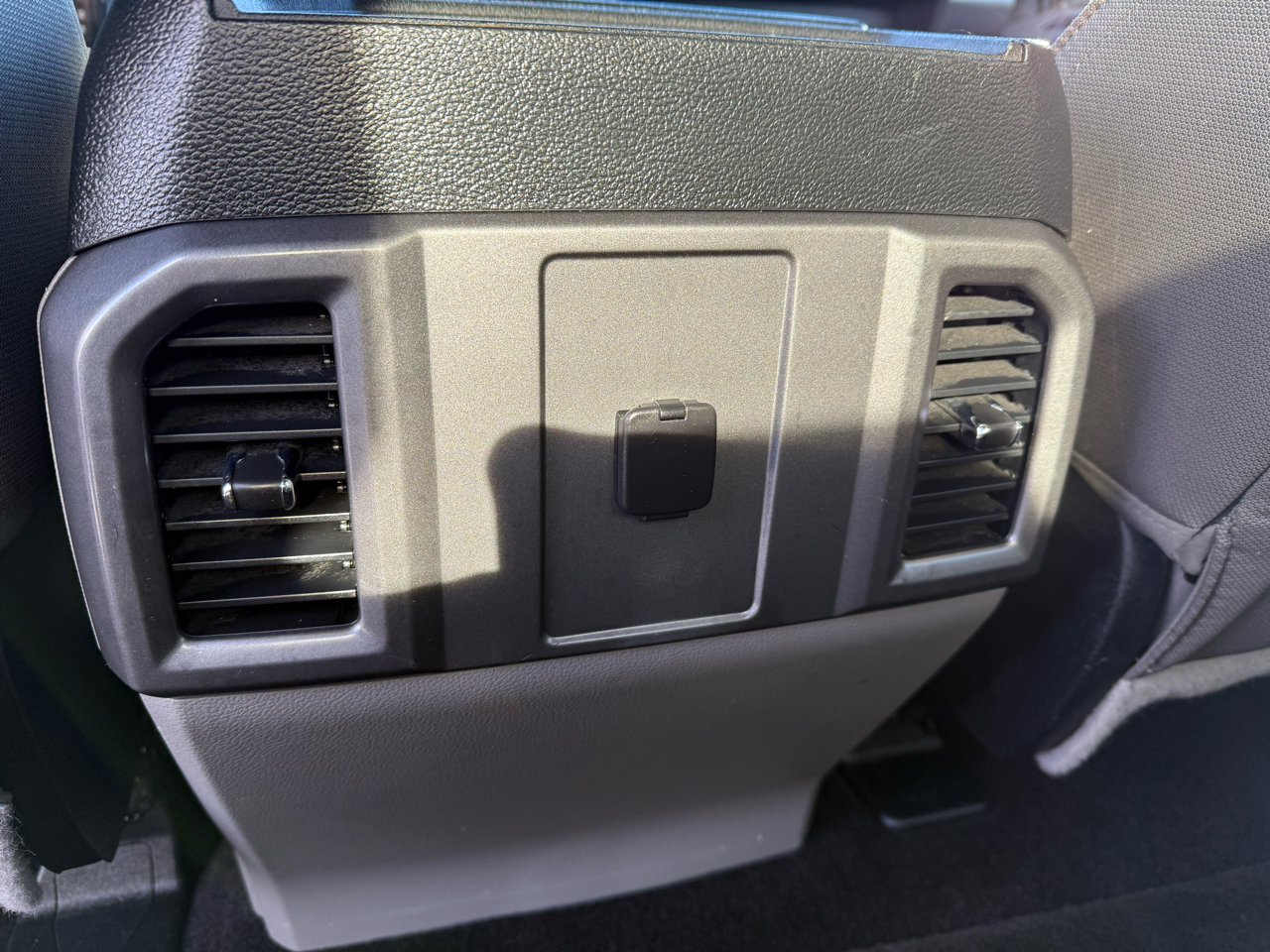 Ford F-150 XLT SuperCrew 2WD 2015