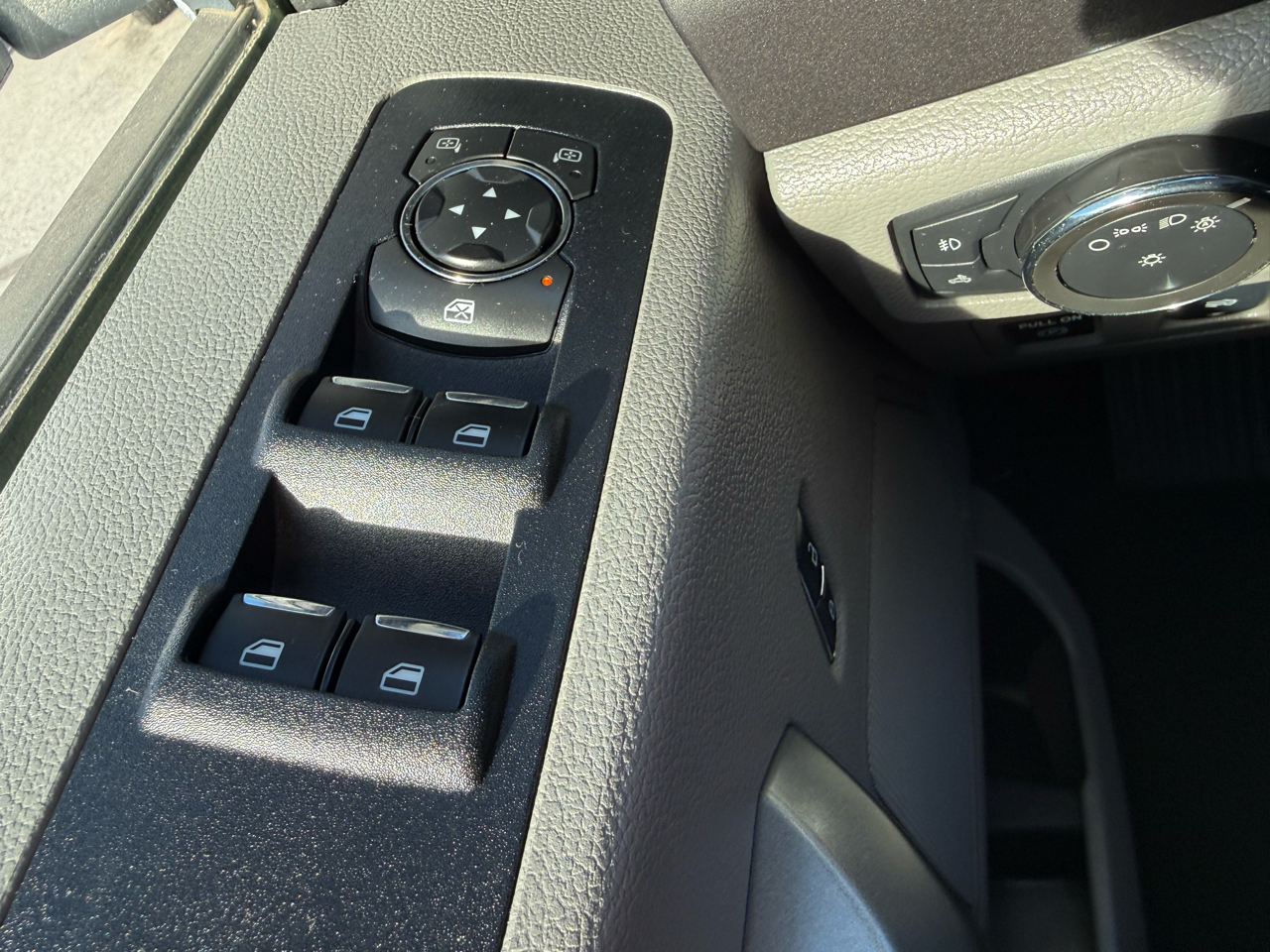 Ford F-150 XLT SuperCrew 2WD 2015