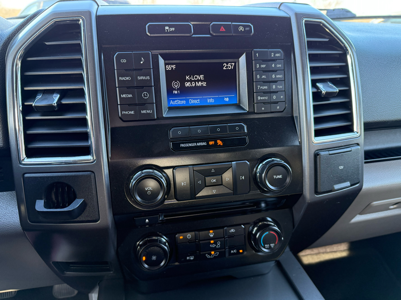 Ford F-150 XLT SuperCrew 2WD 2015