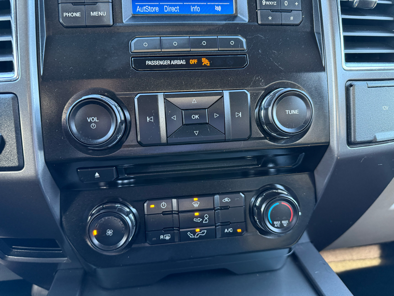 Ford F-150 XLT SuperCrew 2WD 2015