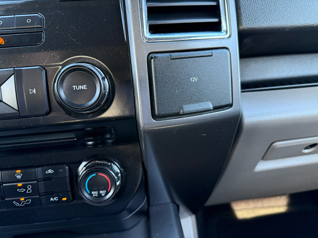 Ford F-150 XLT SuperCrew 2WD 2015