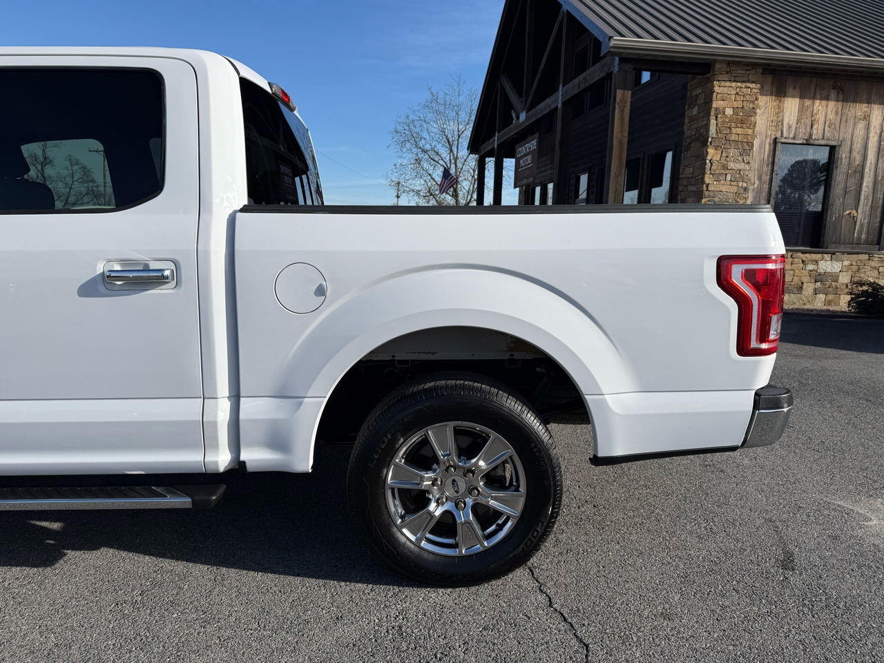 Ford F-150 XLT SuperCrew 2WD 2015
