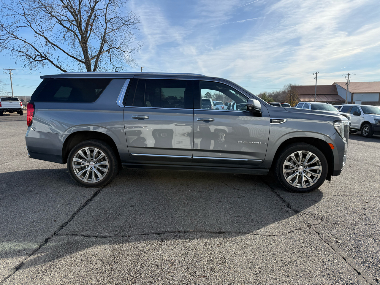 GMC Yukon XL Denali 4WD 2022