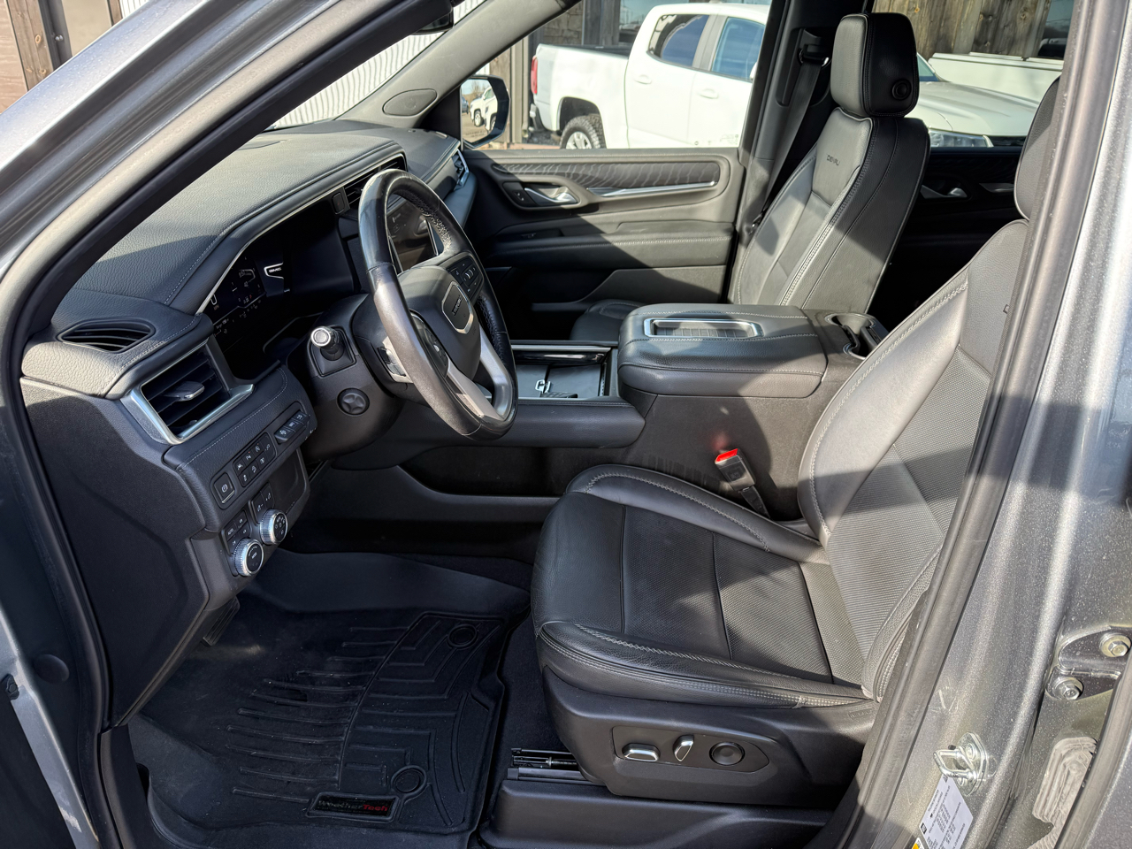 GMC Yukon XL Denali 4WD 2022