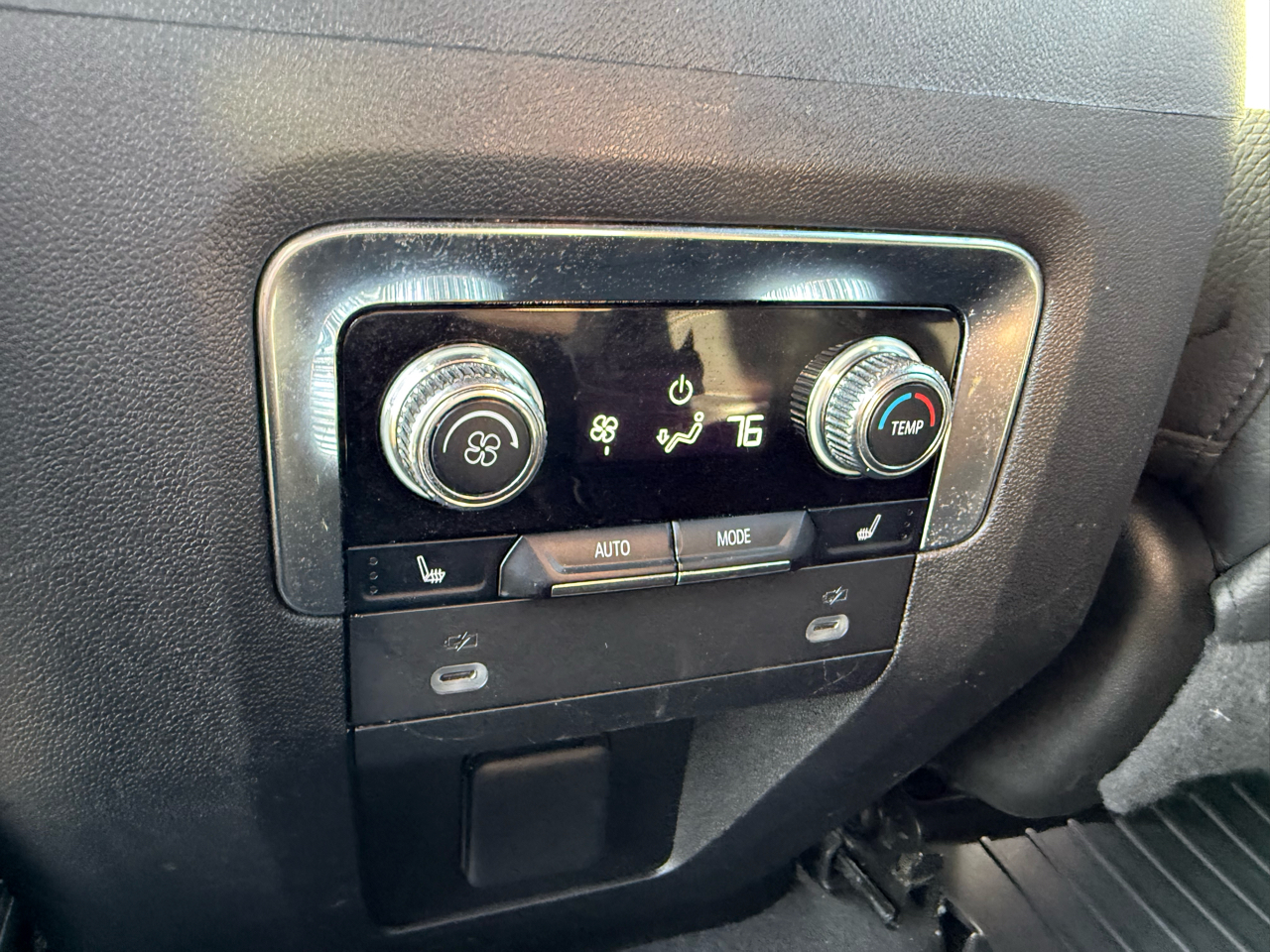 GMC Yukon XL Denali 4WD 2022