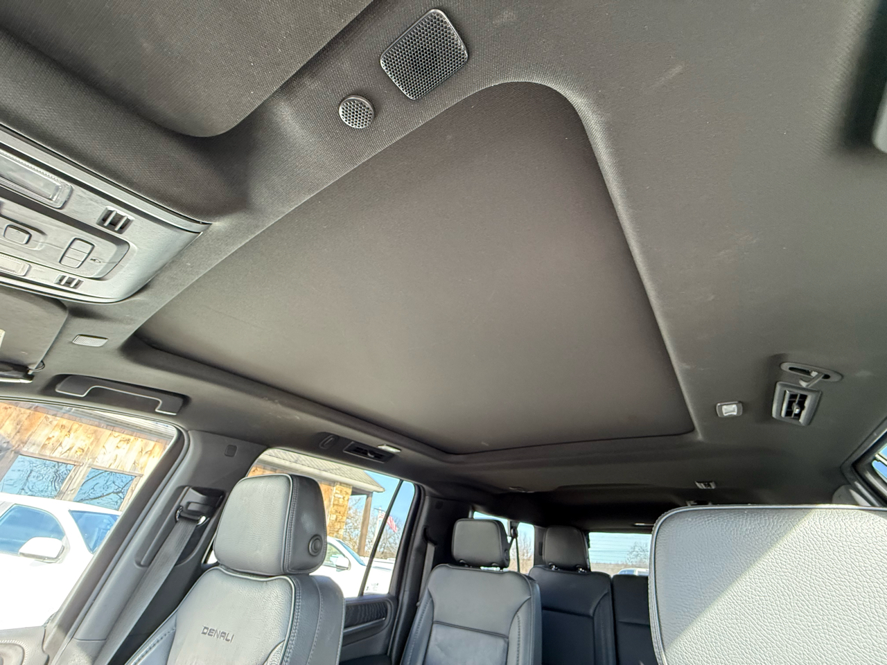 GMC Yukon XL Denali 4WD 2022