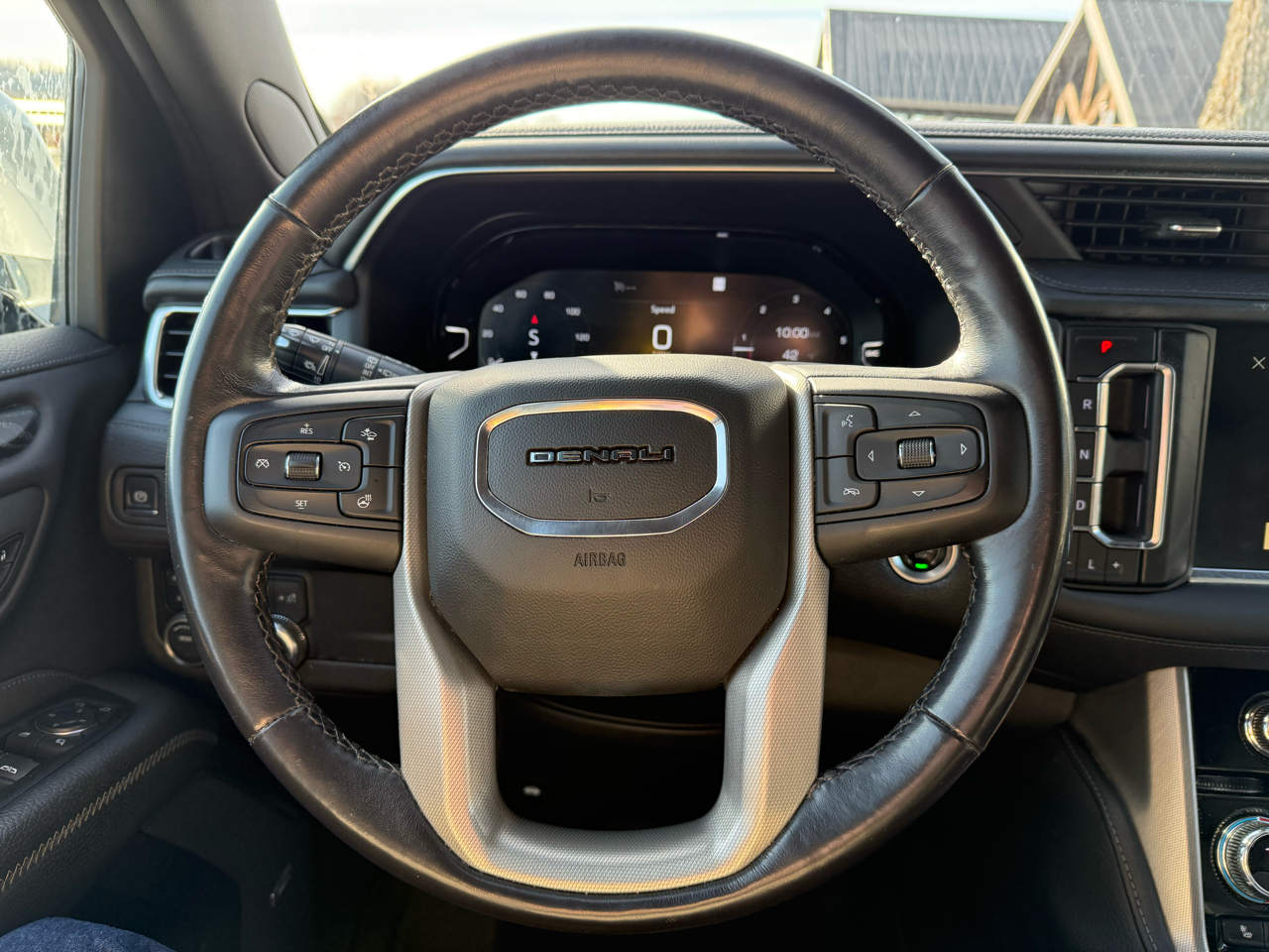 GMC Yukon XL Denali 4WD 2022