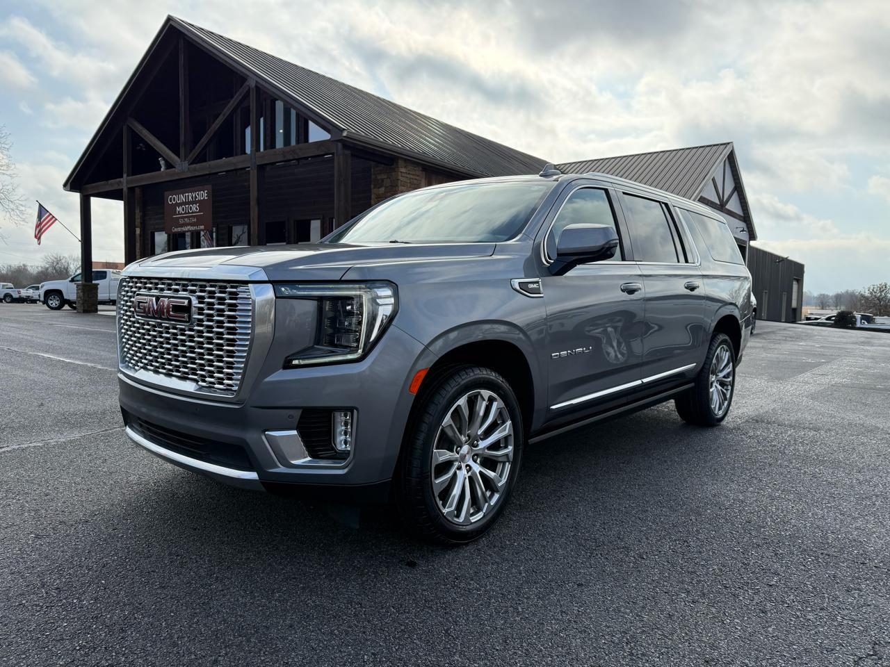 GMC Yukon XL Denali 4WD 2022