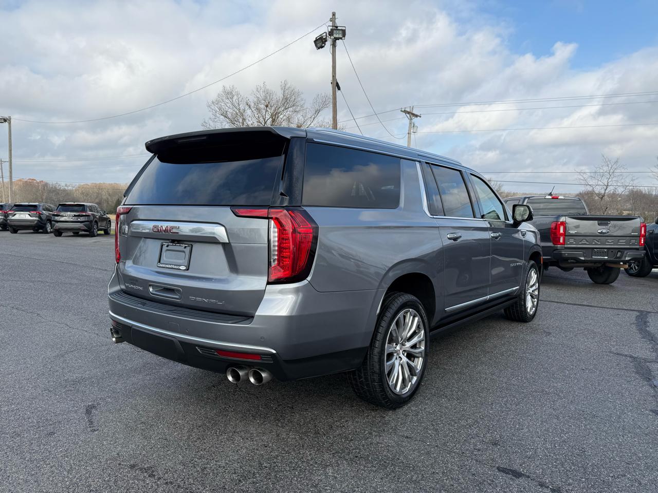 GMC Yukon XL Denali 4WD 2022