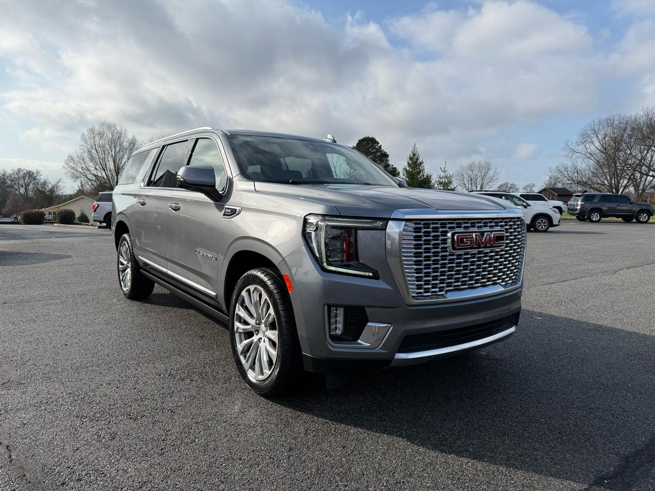 GMC Yukon XL Denali 4WD 2022