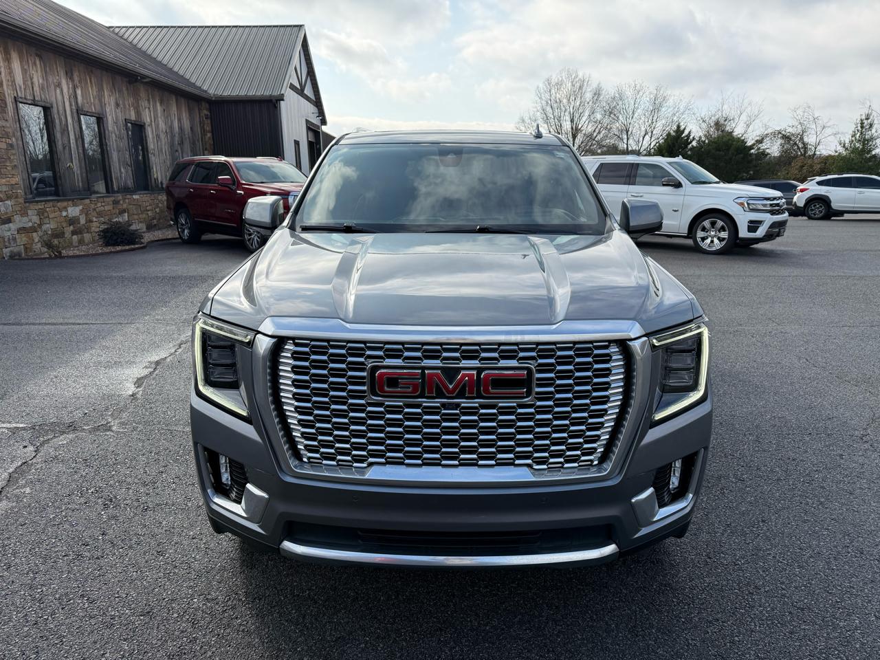 GMC Yukon XL Denali 4WD 2022