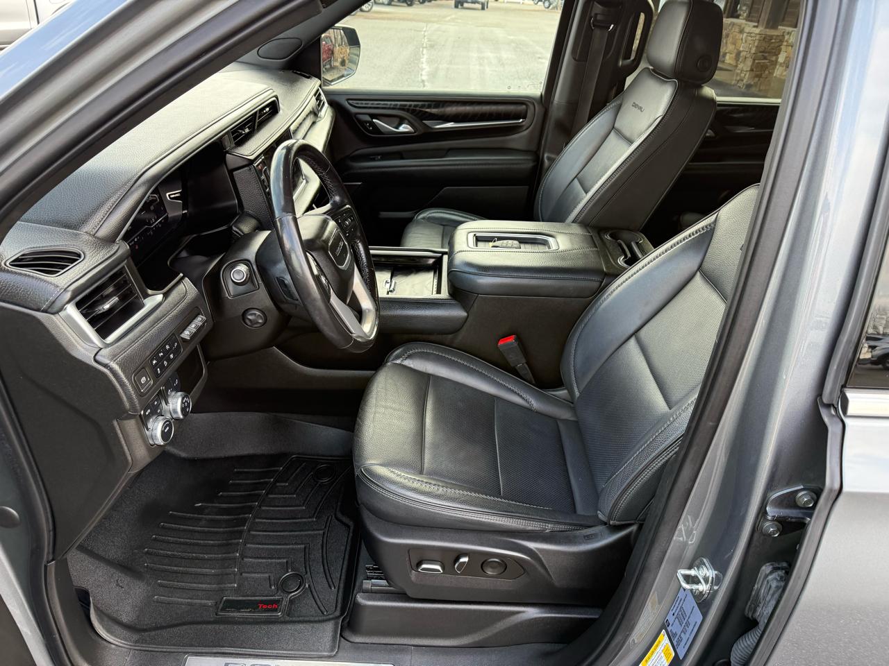 GMC Yukon XL Denali 4WD 2022