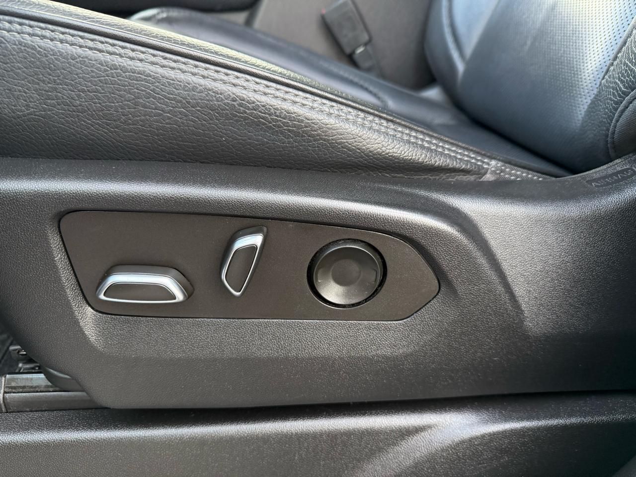 GMC Yukon XL Denali 4WD 2022