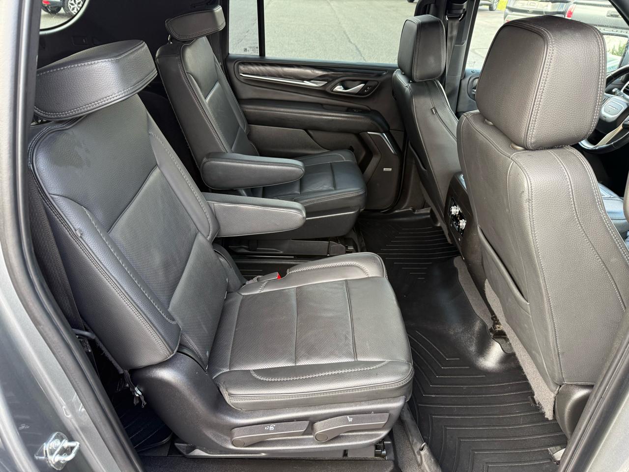 GMC Yukon XL Denali 4WD 2022