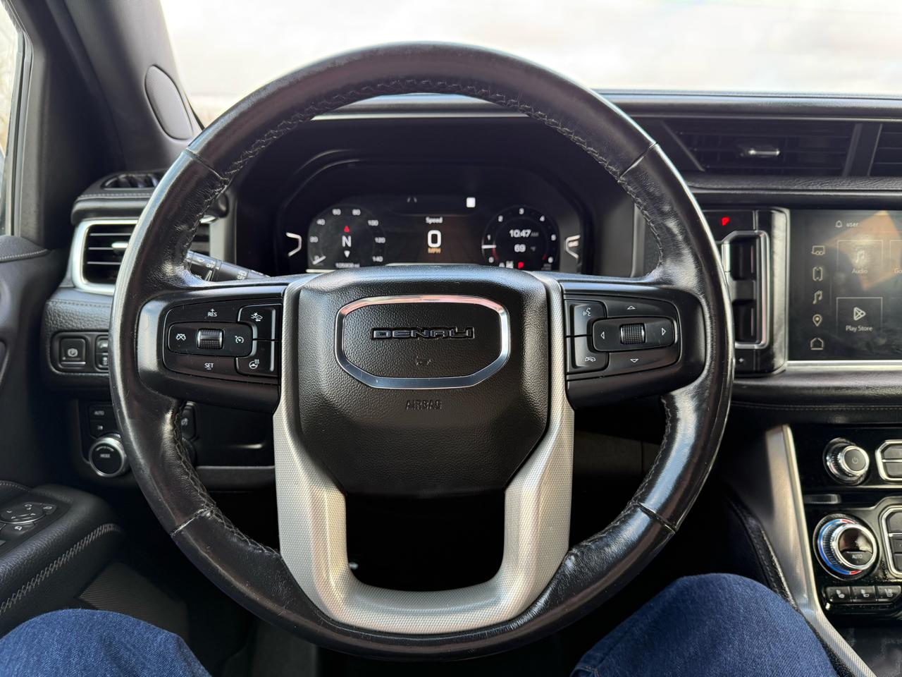 GMC Yukon XL Denali 4WD 2022