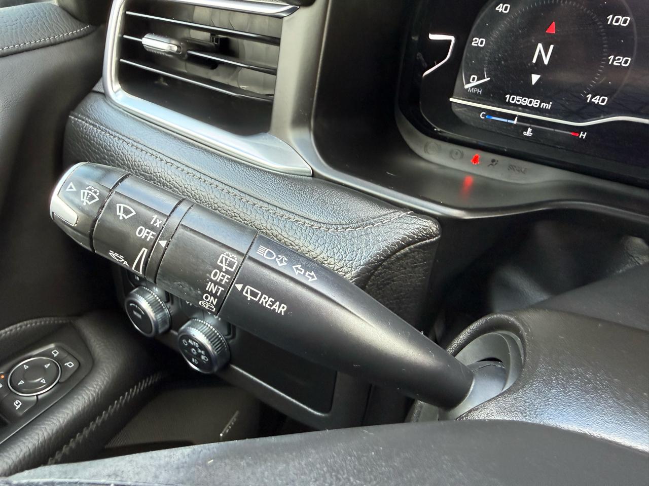 GMC Yukon XL Denali 4WD 2022