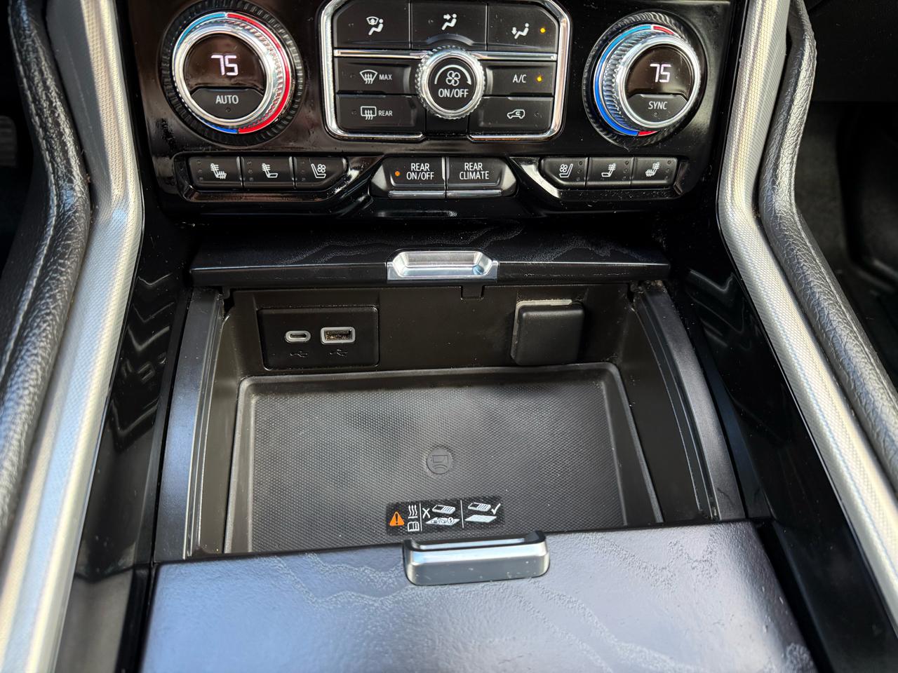 GMC Yukon XL Denali 4WD 2022