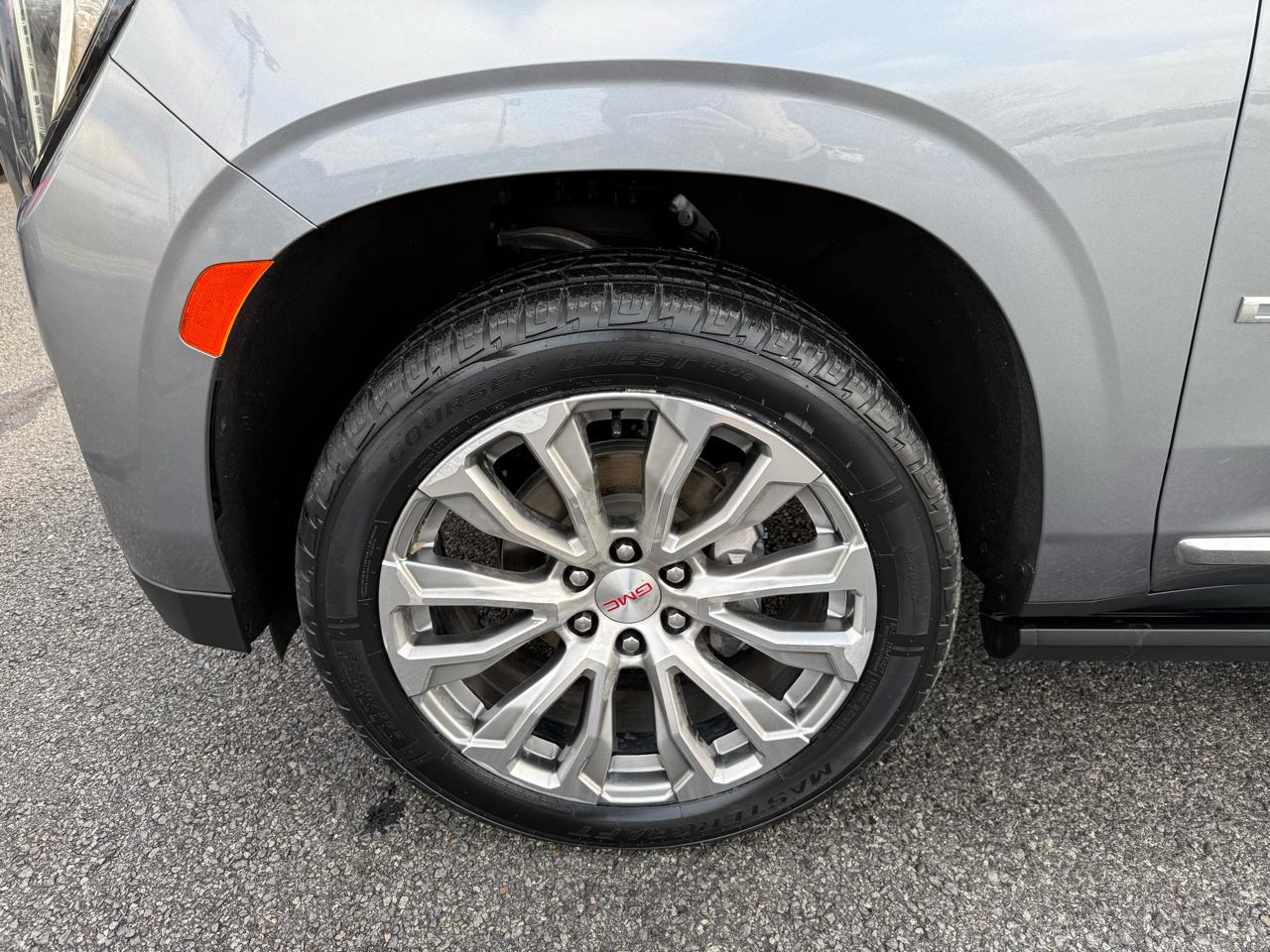 GMC Yukon XL Denali 4WD 2022