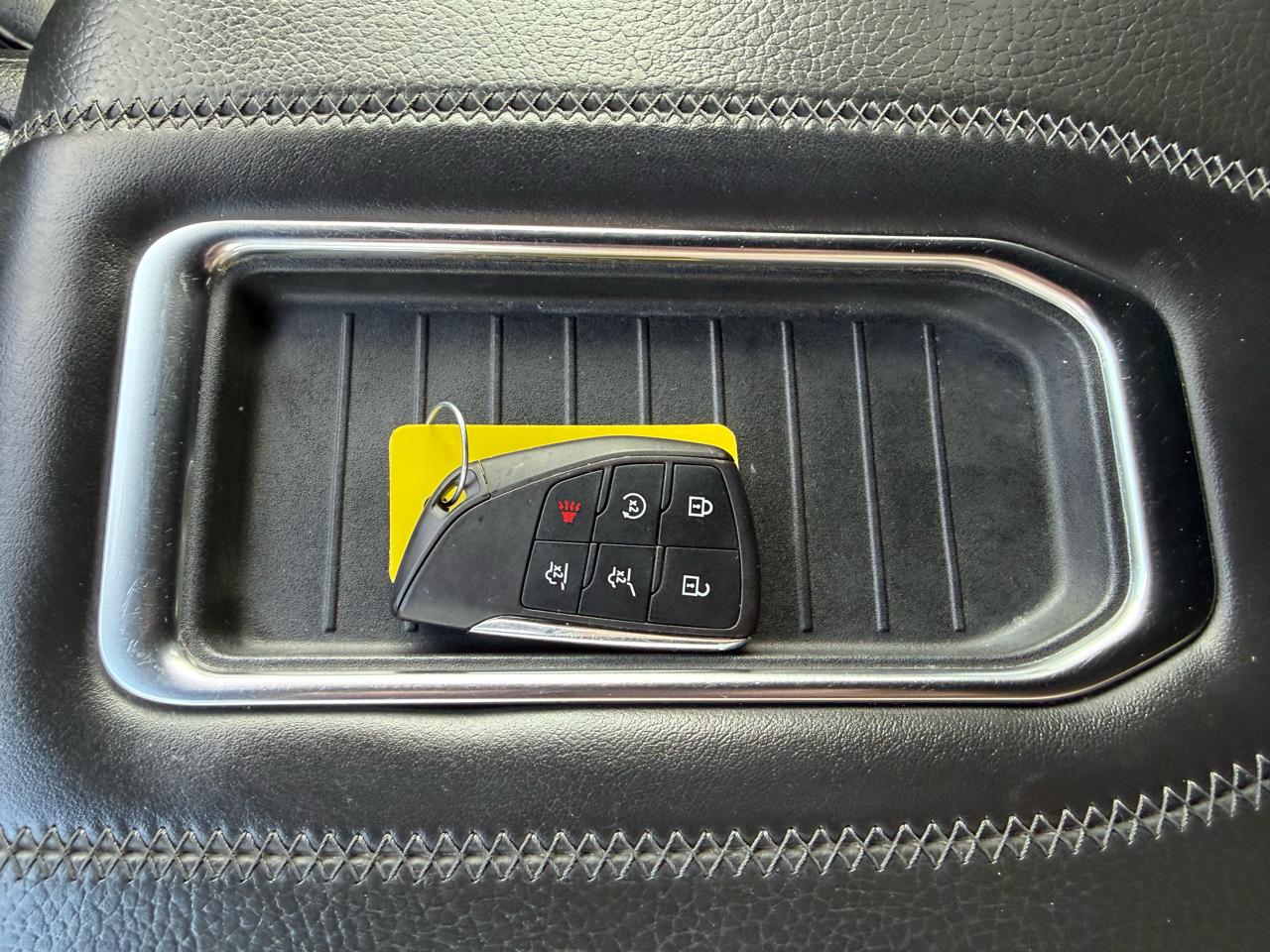 GMC Yukon XL Denali 4WD 2022